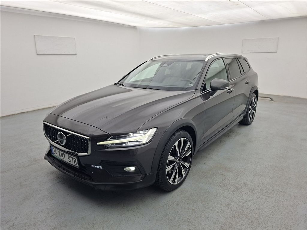 Volvo V60 CROSS COUNTRY 2.0 B5 250HP AWD ULTIMATE BRIGHT